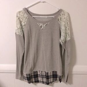 Women’s Hazel Pull Over Top with Lace Shoulder